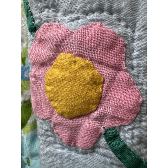 Handmade Machine Sewn Quilt Top Patchwork Scalloped Reversible 91” L x 78” W - Picture 6 of 14